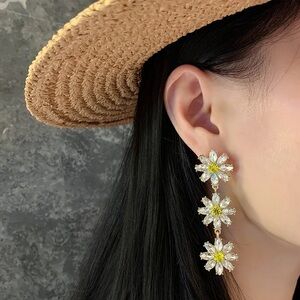 🌻10k Gold White and Yellow Canary Diamond(lab) Sunflower Post Drop Earri…